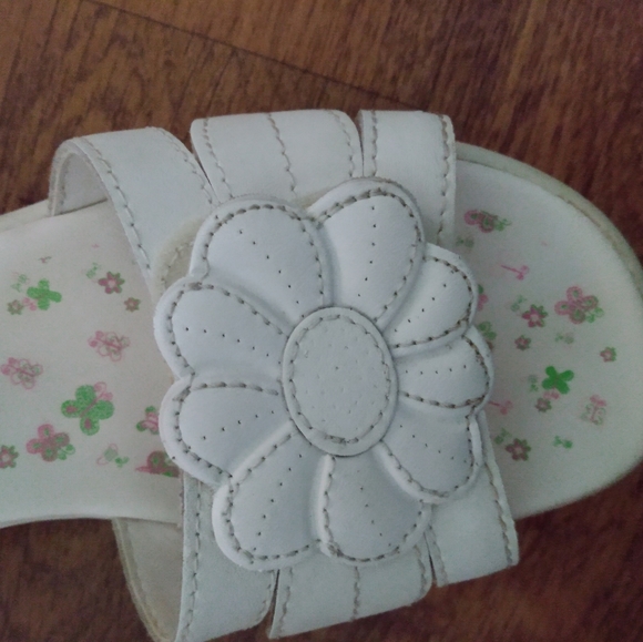 3/$15 Girls white sandals - Picture 3 of 6